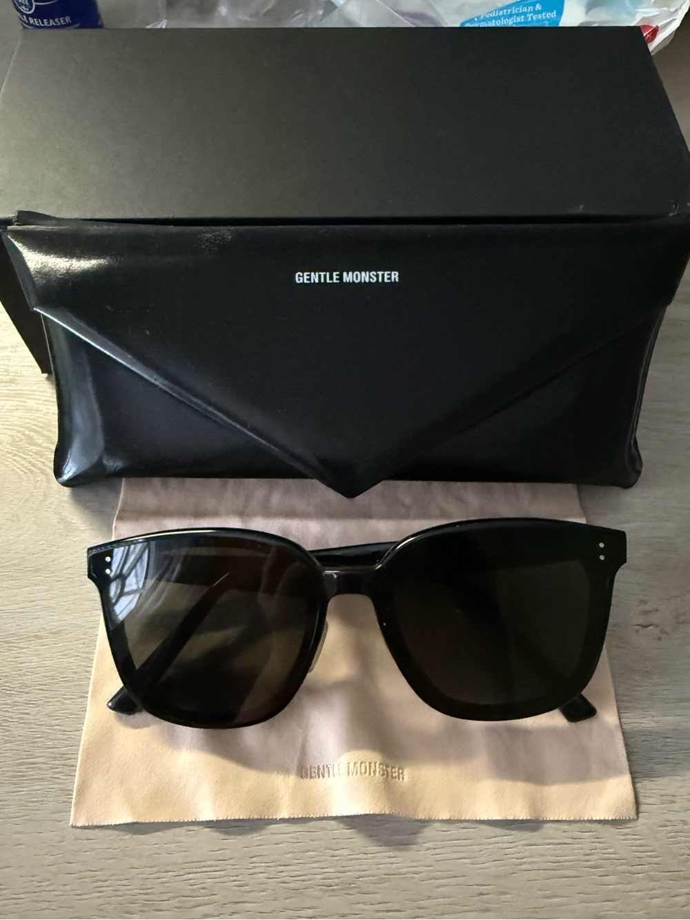 Gentle Monster- Libe sunglasses